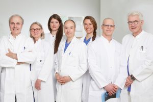 Zornesfalte entfernen in Bremen – Ärzteteam